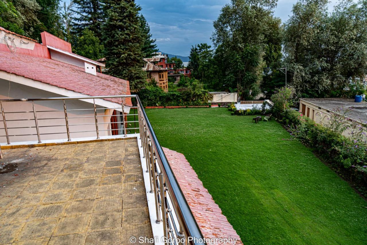 Hotel Orania Srīnagar Esterno foto