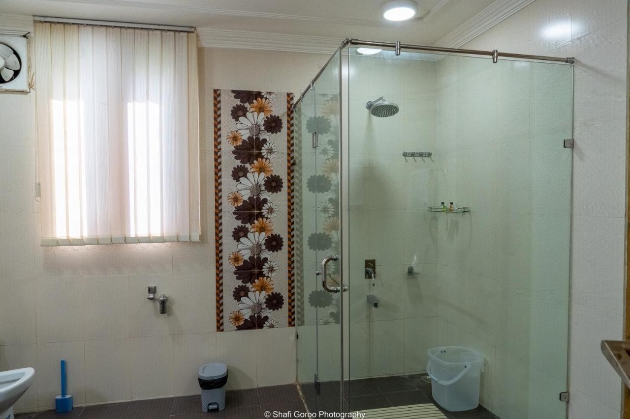 Hotel Orania Srīnagar Esterno foto